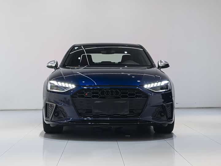 Фото 1 - Audi S4