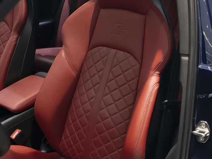 Фото 8 - Audi S4