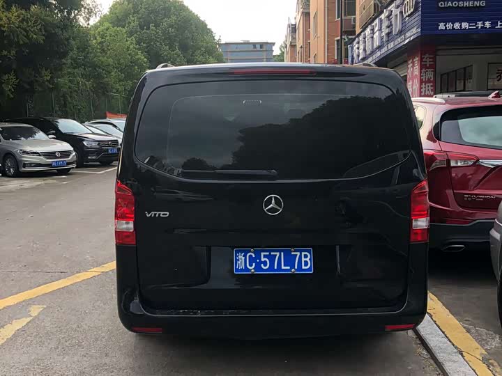 Фото 12 - Mercedes-Benz Vito