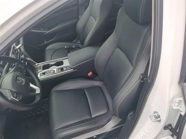 Фото 15 - Honda Accord