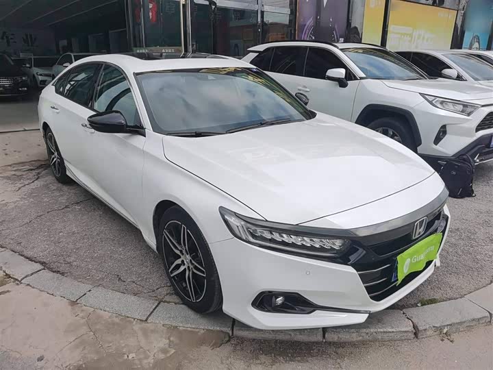 Фото 4 - Honda Accord