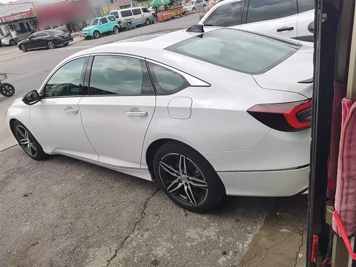 Фото 5 - Honda Accord