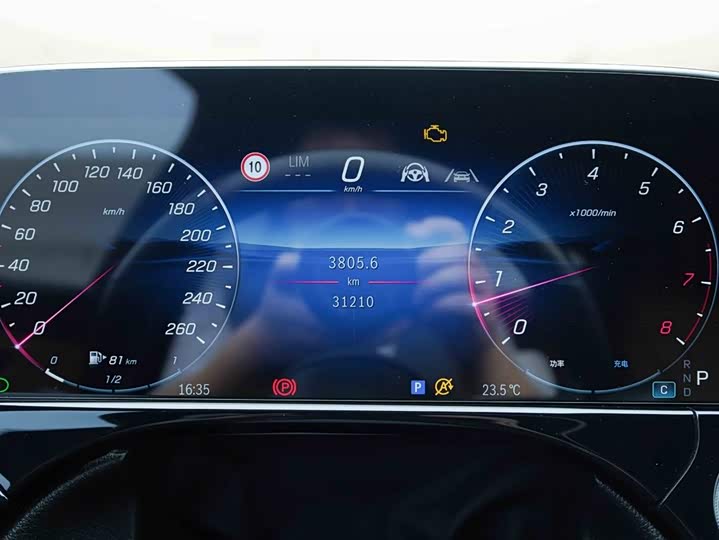 Фото 7 - Mercedes-Benz E-Class