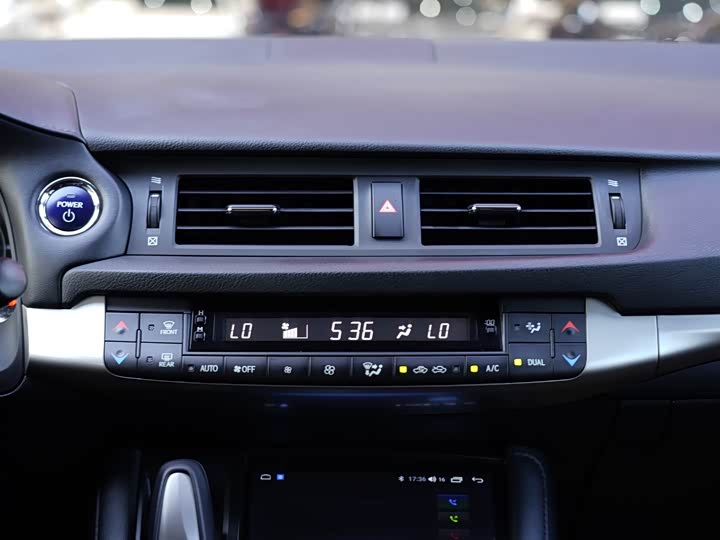 Фото 11 - Lexus CT 200h