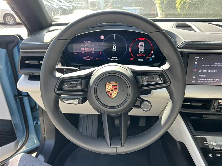 Фото 7 - Porsche Macan EV