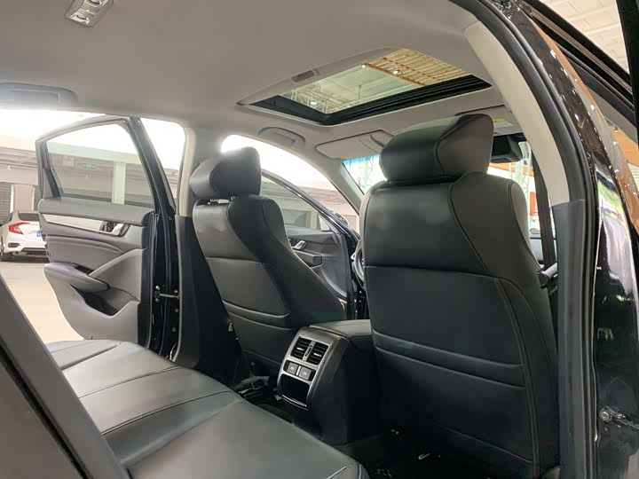 Фото 12 - Honda Accord