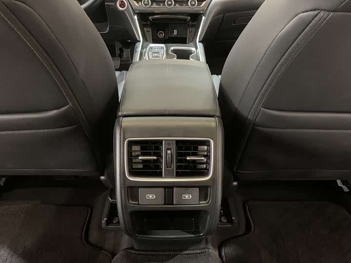 Фото 19 - Honda Accord