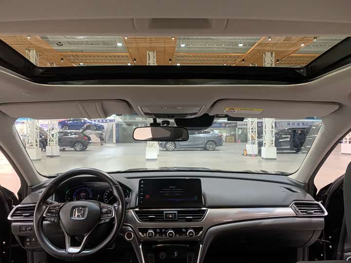 Фото 22 - Honda Accord