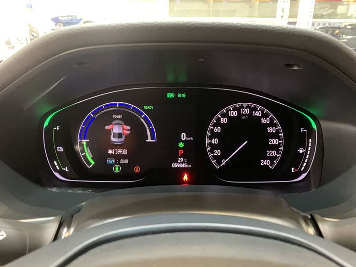 Фото 27 - Honda Accord