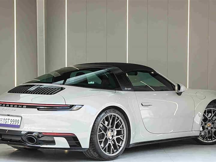 Фото 6 - Porsche 911