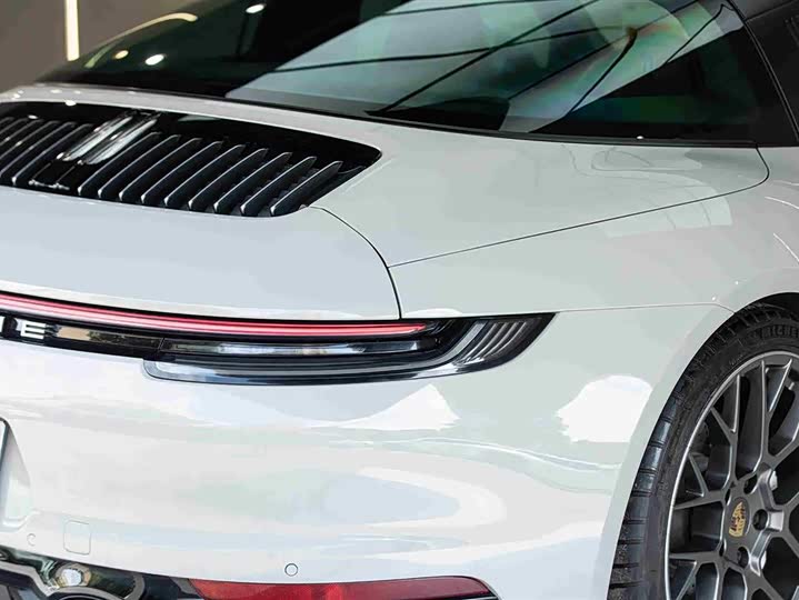 Фото 8 - Porsche 911