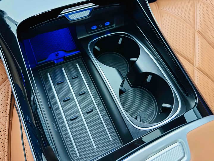 Фото 15 - Mercedes-Benz Maybach S-Class