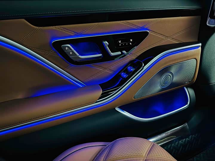 Фото 18 - Mercedes-Benz Maybach S-Class