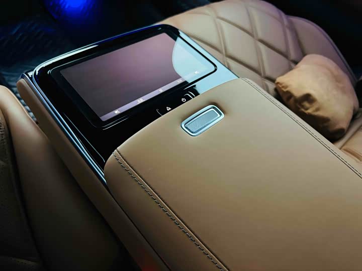 Фото 20 - Mercedes-Benz Maybach S-Class