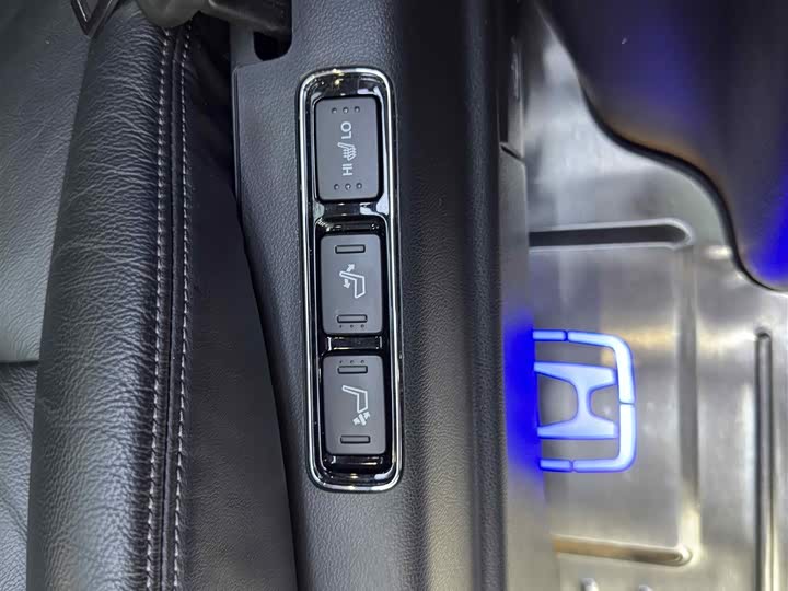 Фото 11 - Honda Odyssey