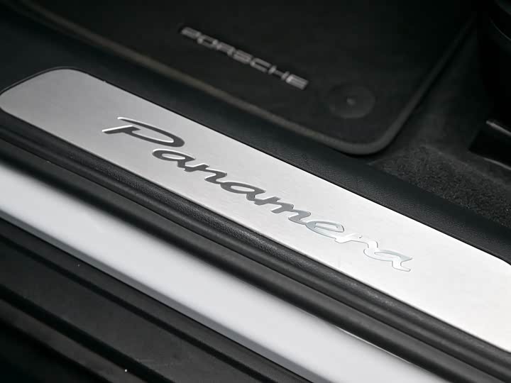 Фото 11 - Porsche Panamera