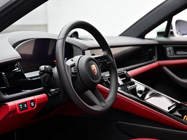 Фото 13 - Porsche Panamera