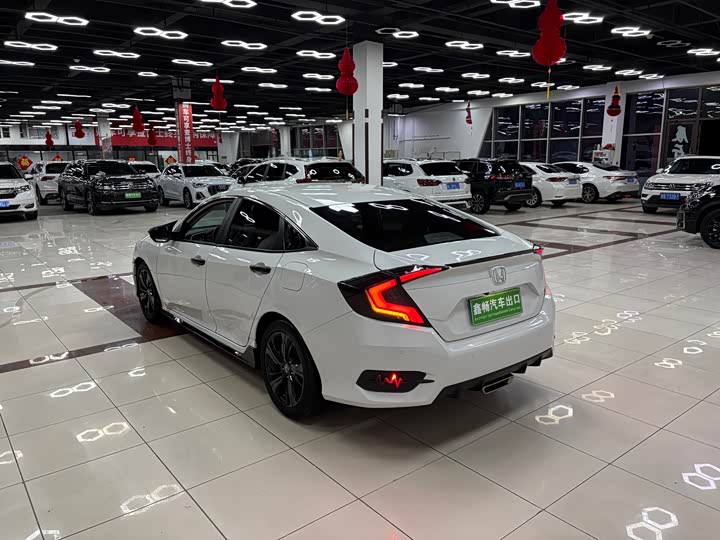 Фото 7 - Honda Civic