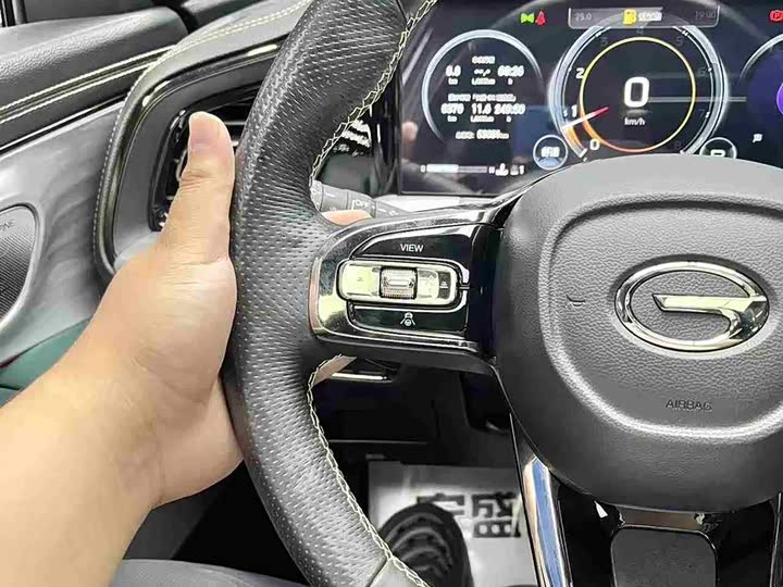 Фото 21 - GAC Trumpchi GS8