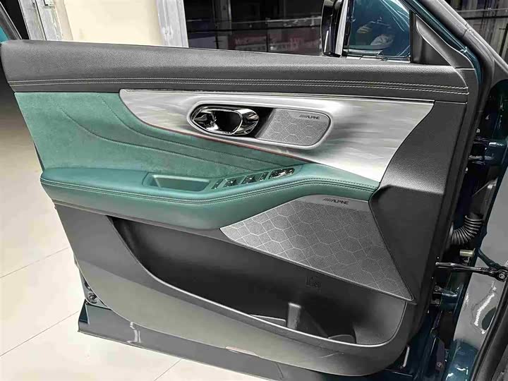 Фото 32 - GAC Trumpchi GS8