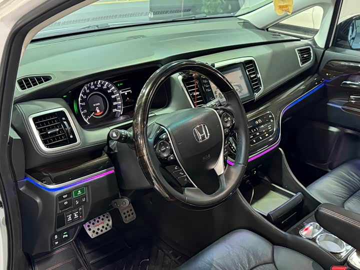 Фото 14 - Honda Odyssey