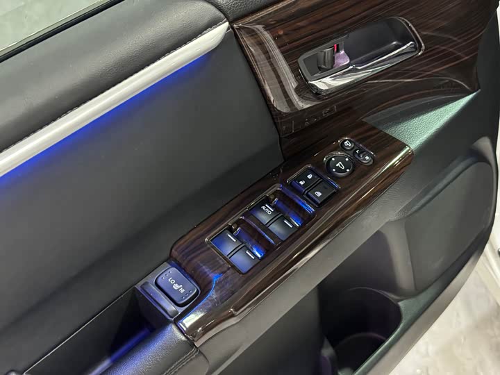 Фото 20 - Honda Odyssey