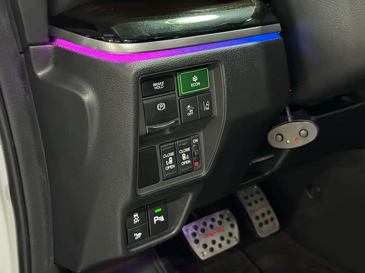 Фото 21 - Honda Odyssey