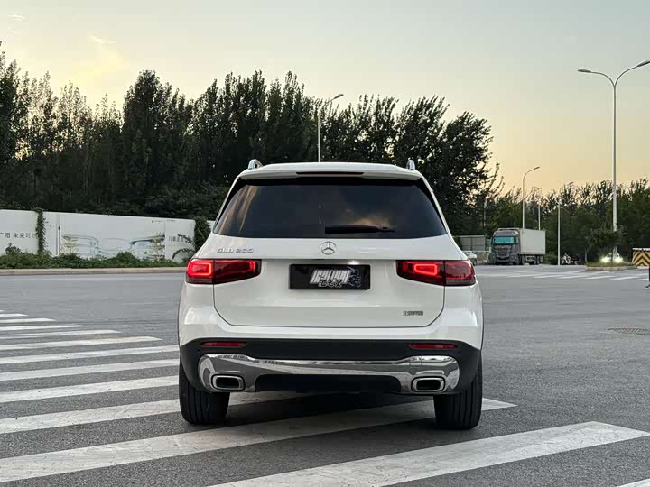 Фото 4 - Mercedes-Benz GLB-Class