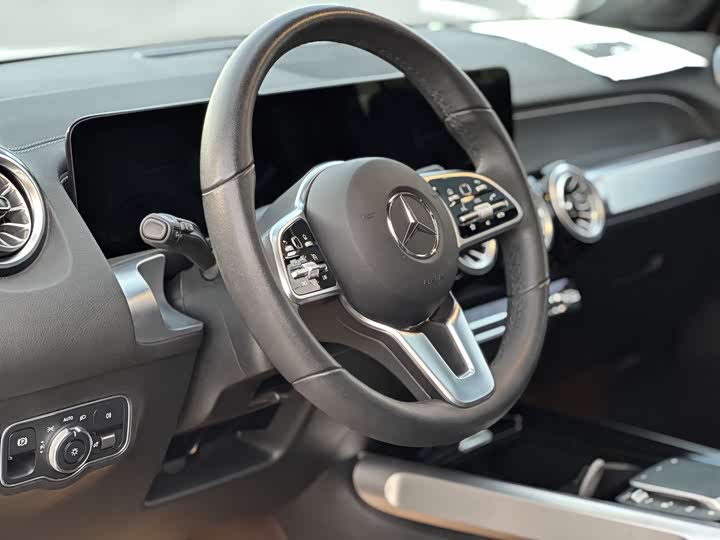 Фото 7 - Mercedes-Benz GLB-Class