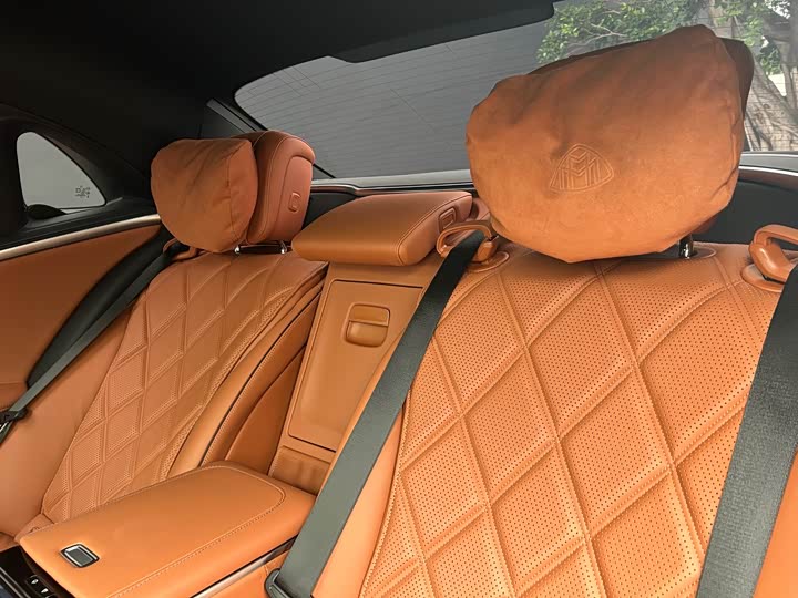 Фото 16 - Mercedes-Benz Maybach S-Class