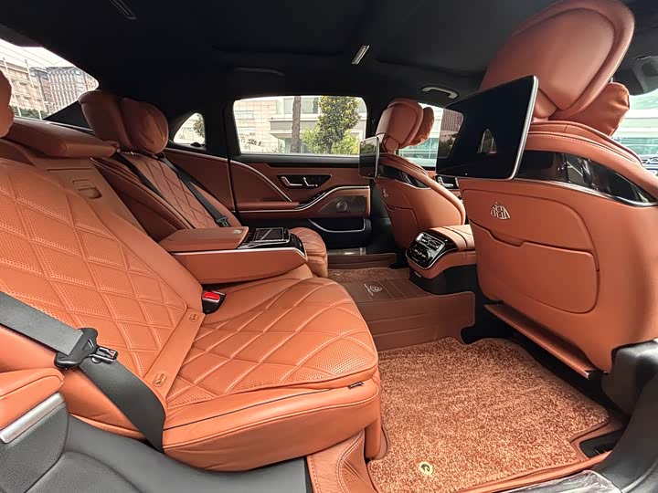 Фото 20 - Mercedes-Benz Maybach S-Class