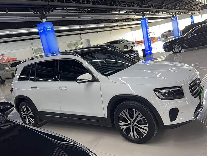 Фото 4 - Mercedes-Benz GLB-Class