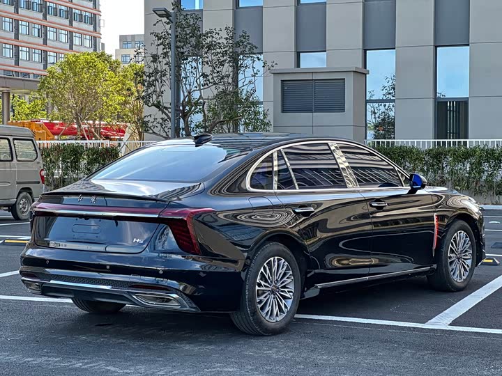 Фото 9 - Hongqi H5