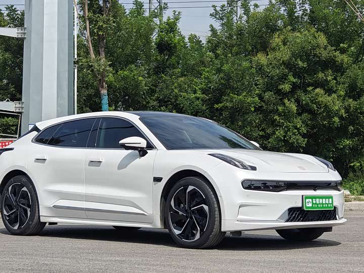 Фото 2 - Zeekr 001