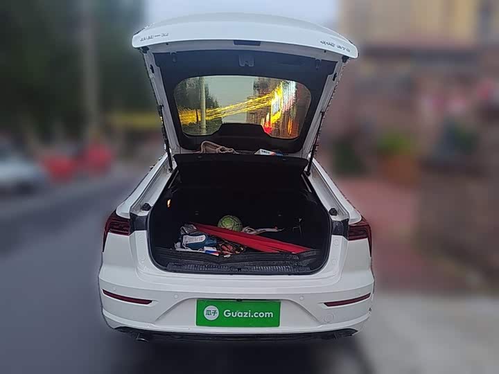 Фото 10 - Bestune B70