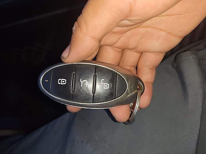 Фото 12 - Bestune B70