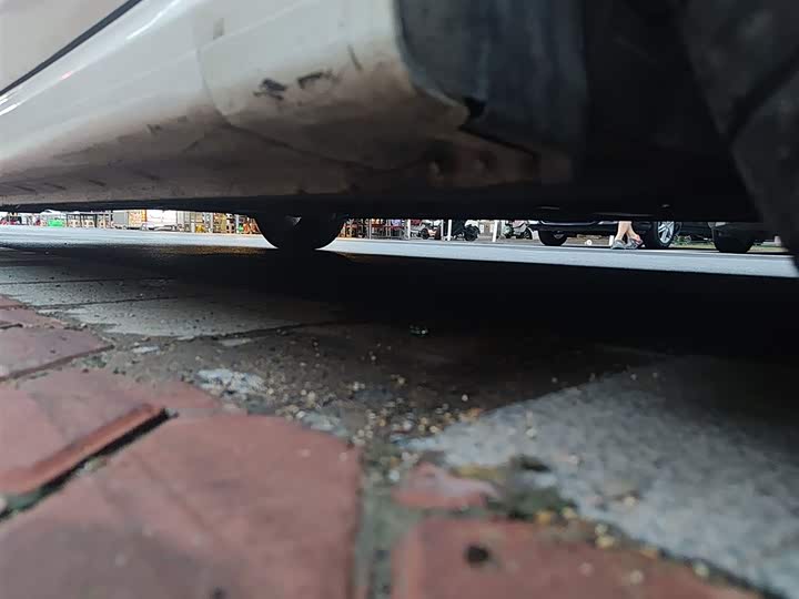 Фото 16 - Bestune B70