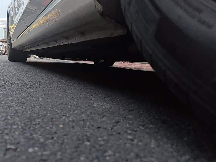 Фото 18 - Bestune B70