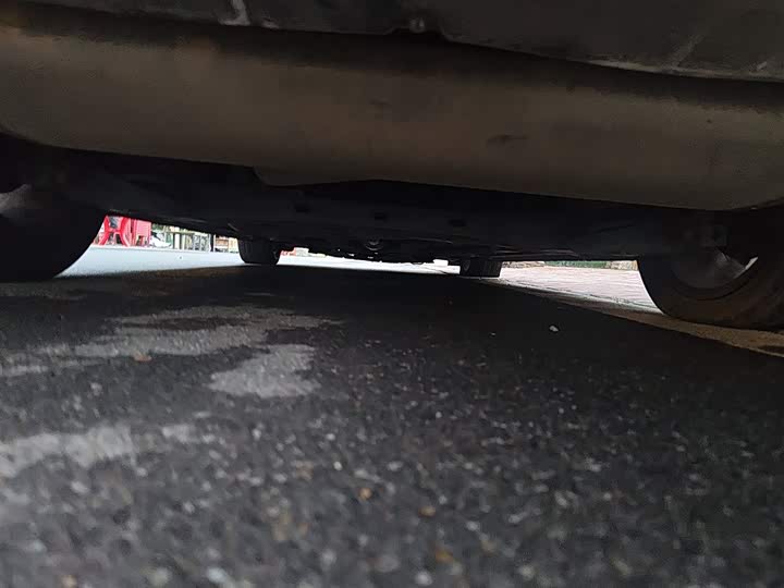 Фото 25 - Bestune B70