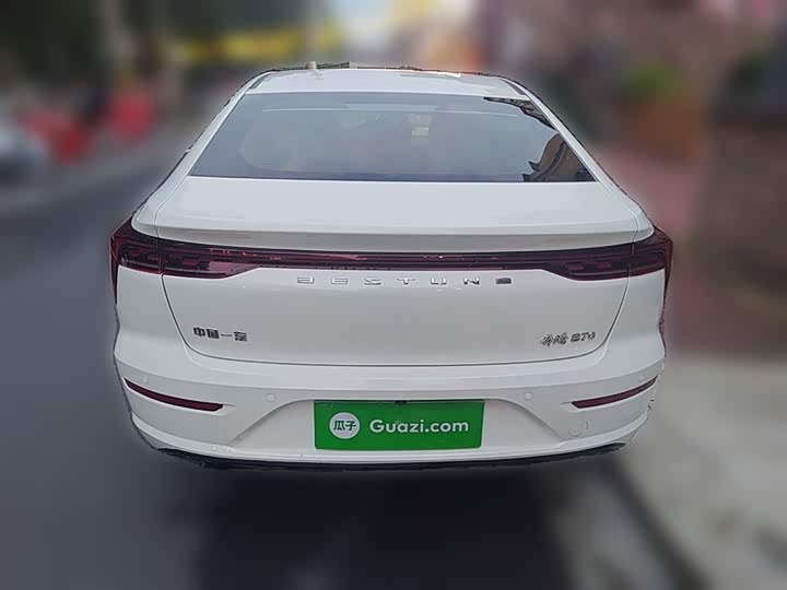 Фото 28 - Bestune B70