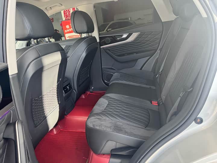 Фото 7 - Hongqi HS5