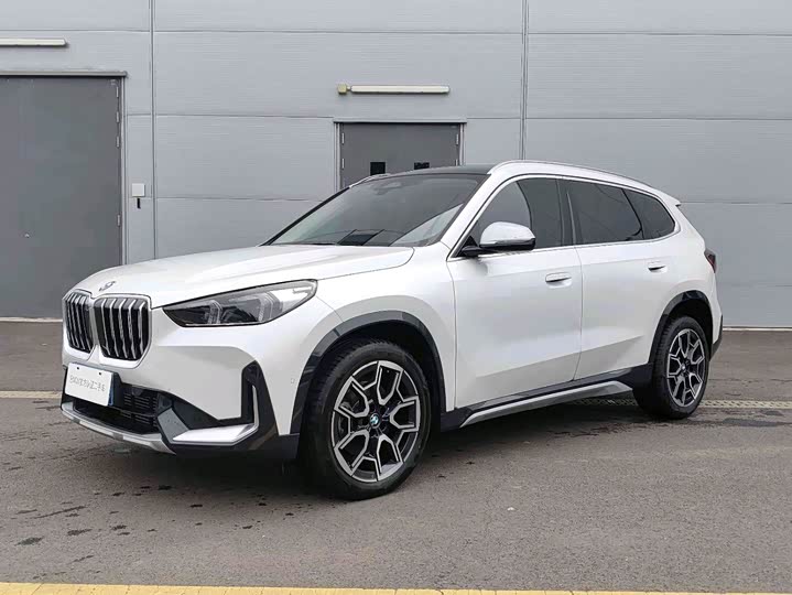 Фото 9 - BMW X1