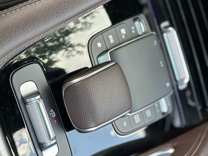 Фото 24 - Mercedes-Benz GLS-Class