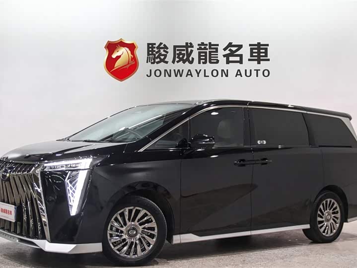 Фото 1 - GAC Trumpchi M8