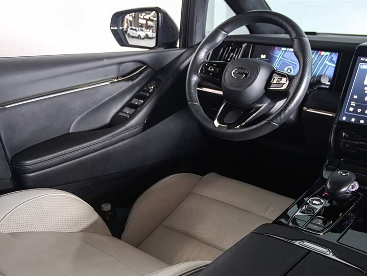 Фото 13 - GAC Trumpchi M8