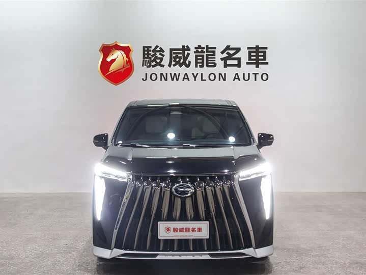 Фото 2 - GAC Trumpchi M8