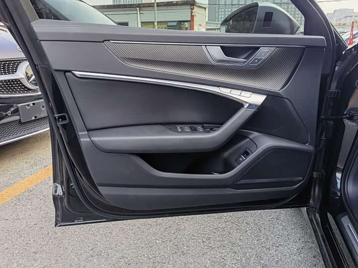 Фото 3 - Audi S6