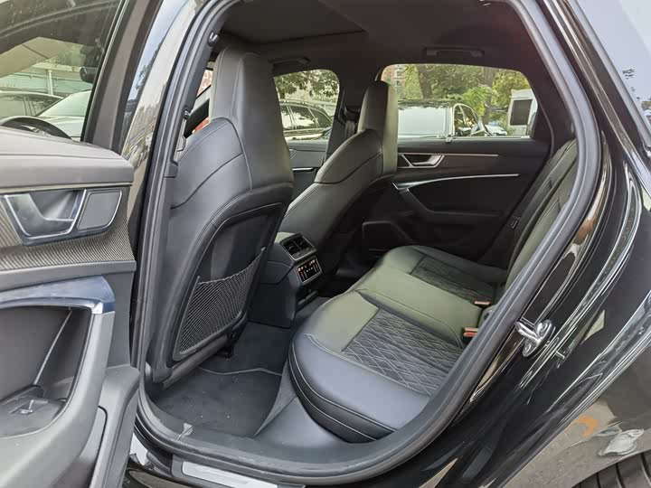 Фото 8 - Audi S6