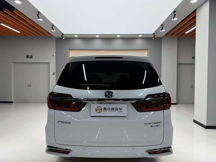 Фото 5 - Honda Odyssey