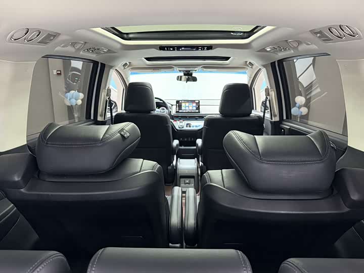 Фото 9 - Honda Odyssey